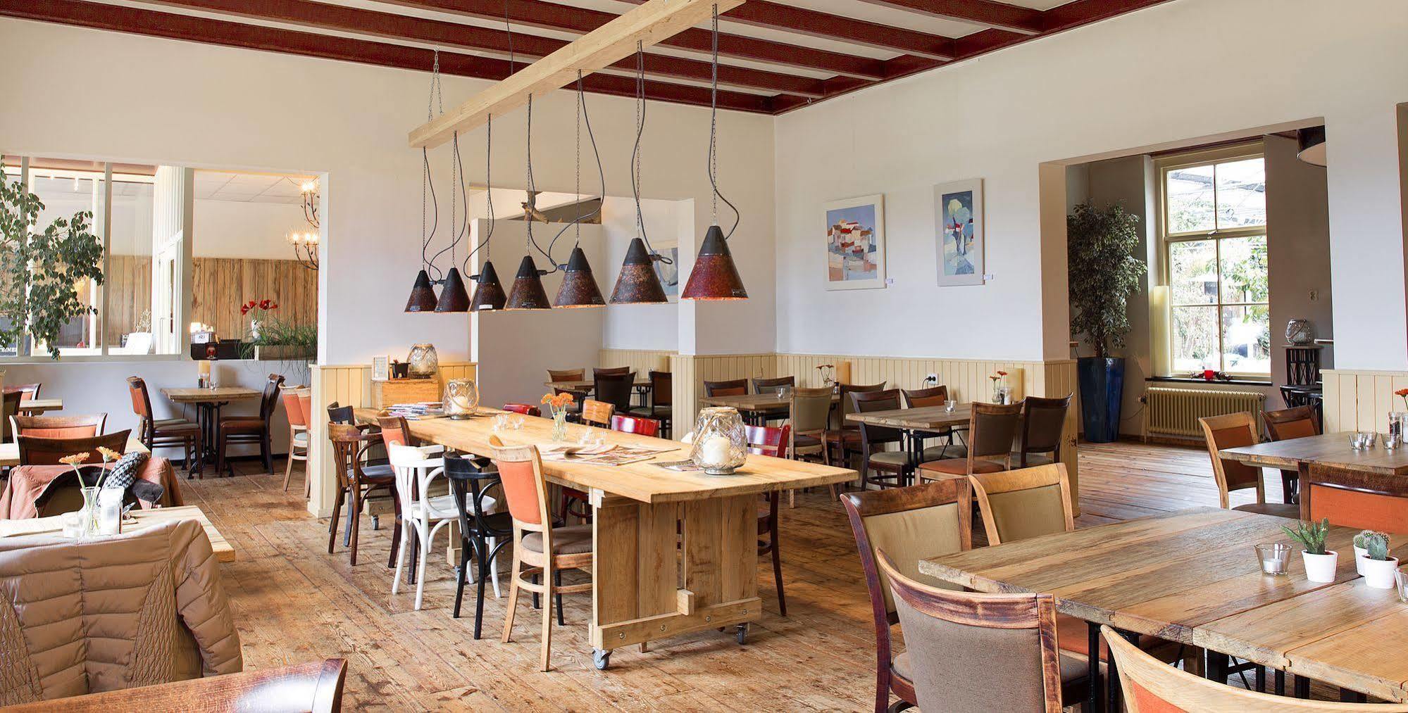 Hotel Restaurant 'De Oorsprong' Sint Nicolaasga Exterior photo